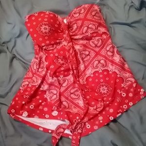 Bandanna print strapless shirt
